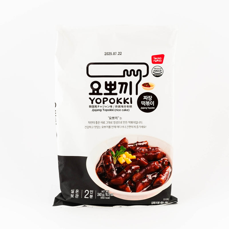 Yopokki - koreańskie kluski ryżowe z ciemnym sosie jjajang 240g